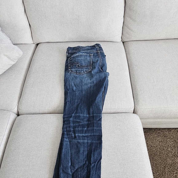 SILVER Damaged - Picture 5 of 5